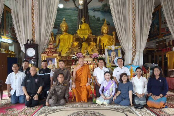 Read more about the article ดอนแก้ว วิลเลจ เข้าร่วมกิจกรรมถวายเทียนพรรษาถวายเป็นพุทธบูชา