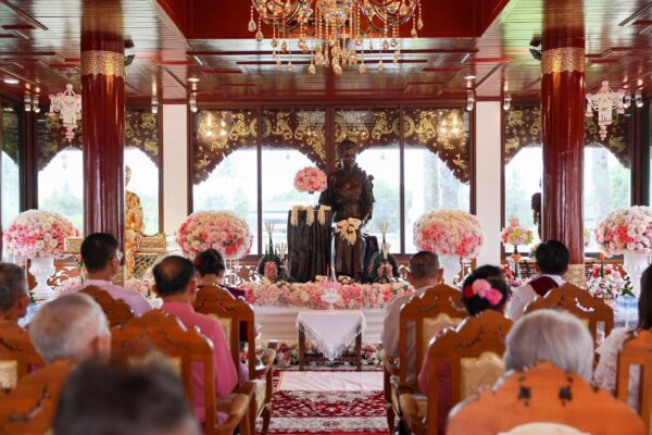 Read more about the article ดอนแก้ว วิลเลจ ร่วมพิธีบำเพ็ญกุศลวันคล้ายวันประสูติพระราชชายาเจ้าดารารัศมื